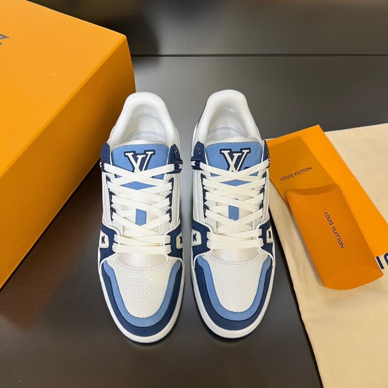 l**is V*t*n sneakers